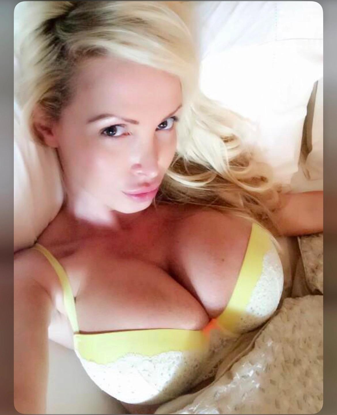 Hook up nuru massage , sex and full service no restrictions Hook up nuru massage , sex and full service no restrictions