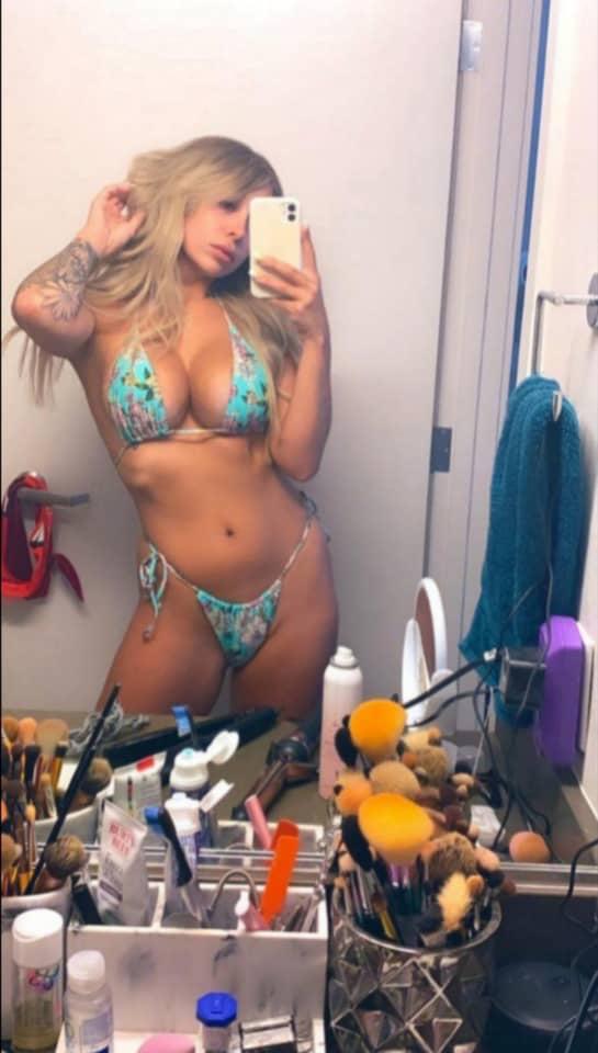 Hot girl in town available for your service I do incall outcall and cardate Hot girl in town available for your service I do incall outcall and cardate