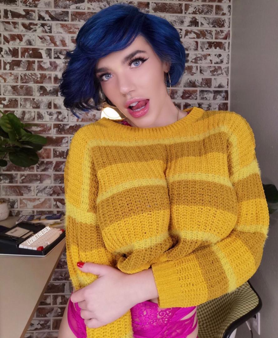 Escort service available for hookup Escort service available for hookup