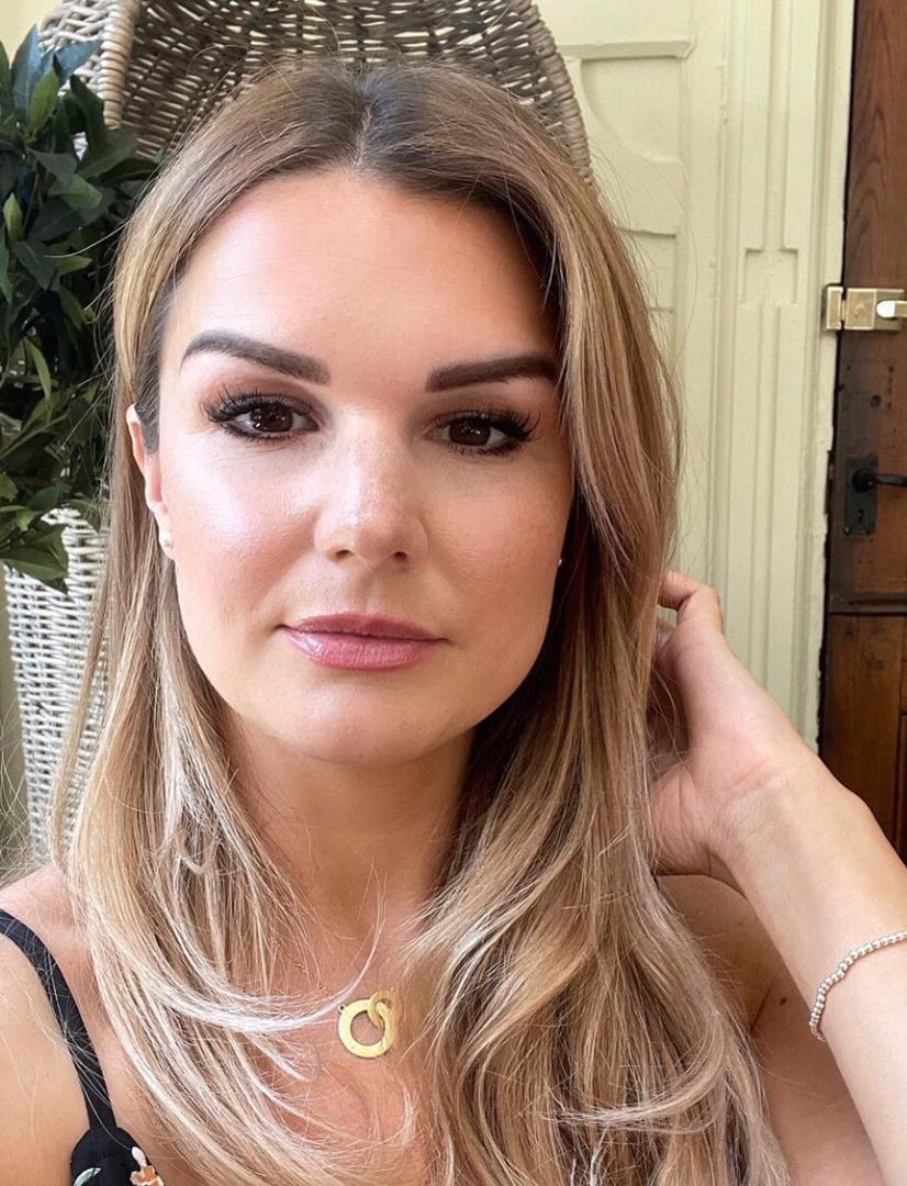 I’m available for incall and outcall service I’m available for incall and outcall service