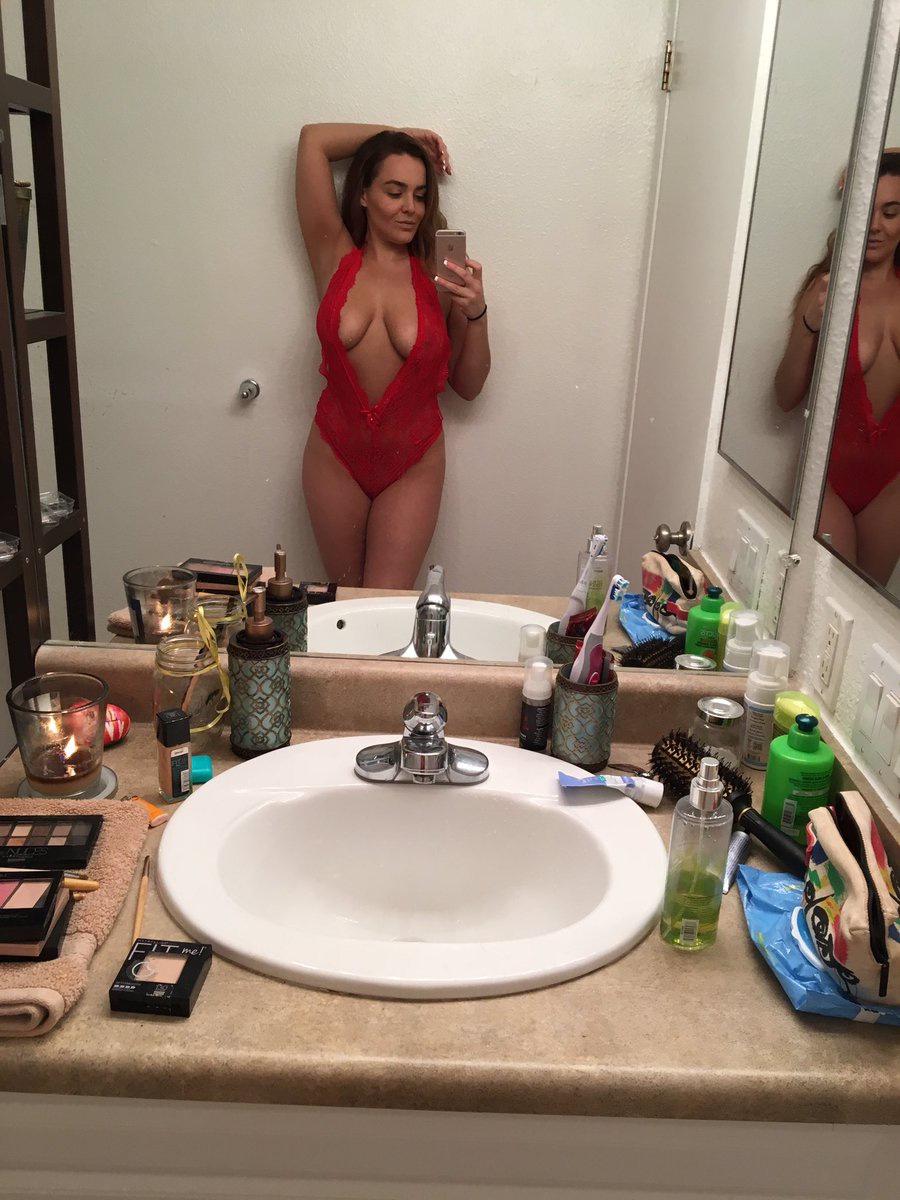 I’m available for hookups… HMU on snap is_kenny20 I’m available for hookups… HMU on snap is_kenny20