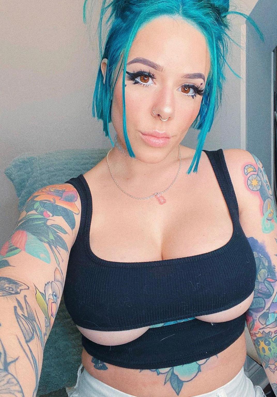 HMU for hot sex and massage HMU for hot sex and massage