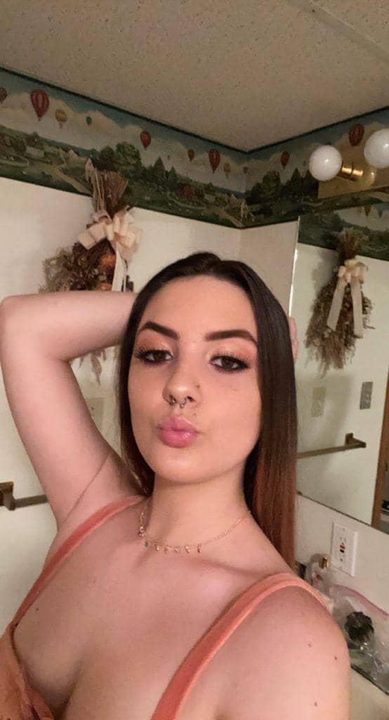 I' m a professional sex worker, I give good therapy, good vibes and amazing sex. I' m a professional sex worker, I give good therapy, good vibes and amazing sex.