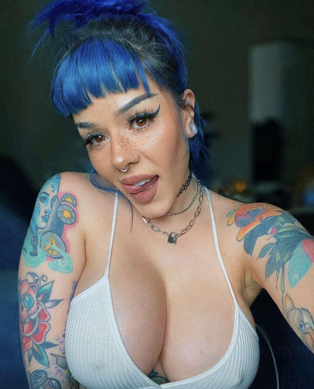 HMU š¤ Iām Available all day and night letās have some fun 𤩠HMU š¤ Iām Available all day and night letās have some fun š¤©