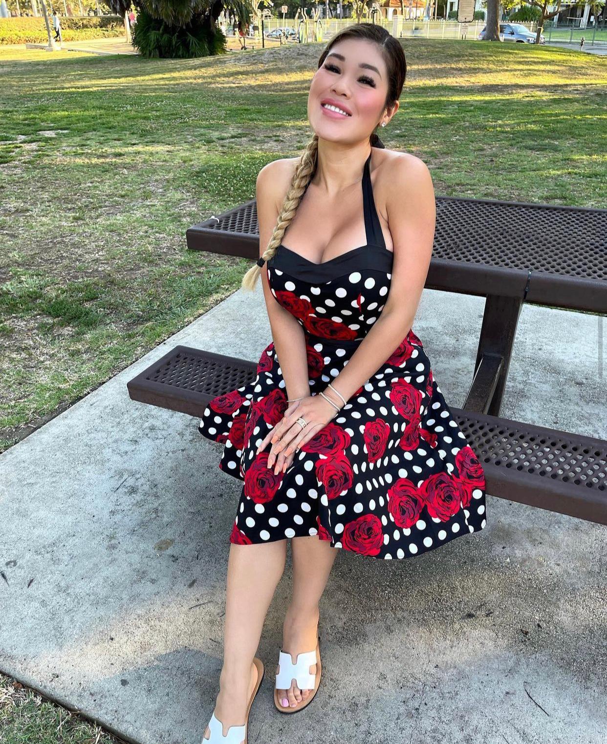 AM AVAILABLE FOR HOOKUP SEX AM AVAILABLE FOR HOOKUP SEX