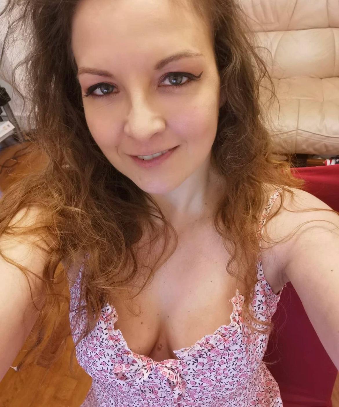 I'M AVAILABLE FOR BOTH INCALL AND OUTCALL SERVICE I'M AVAILABLE FOR BOTH INCALL AND OUTCALL SERVICE