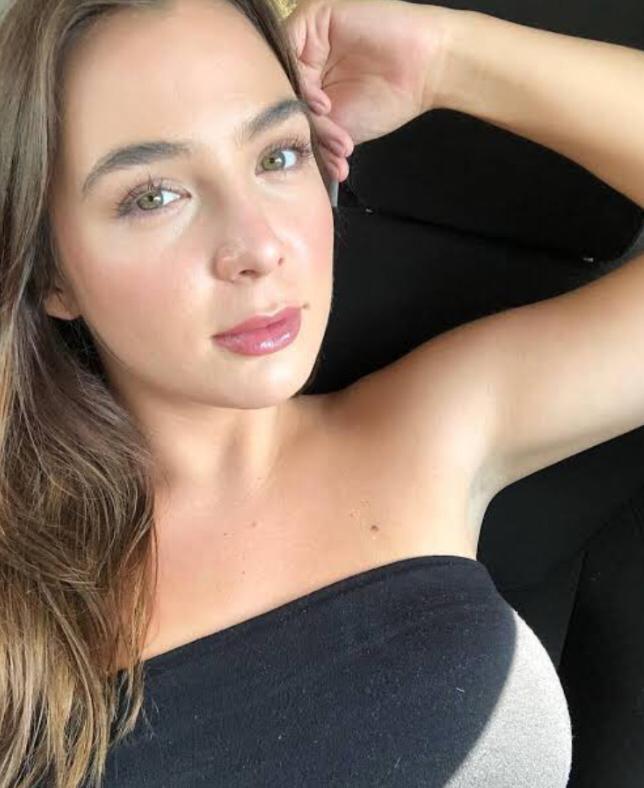 Wet Ass Pussy for the weekend ππ
 Wet Ass Pussy for the weekend ππ