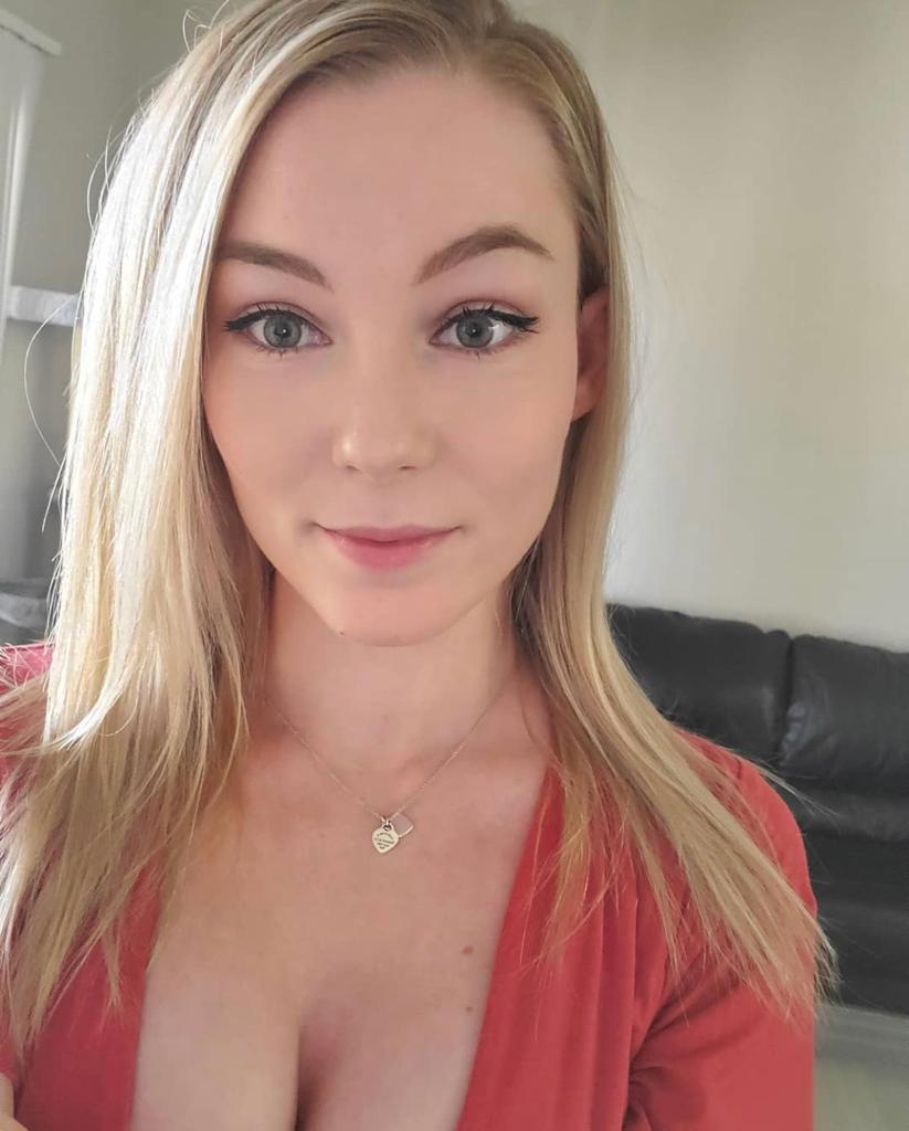 I am available for incall and outcall services I am available for incall and outcall services