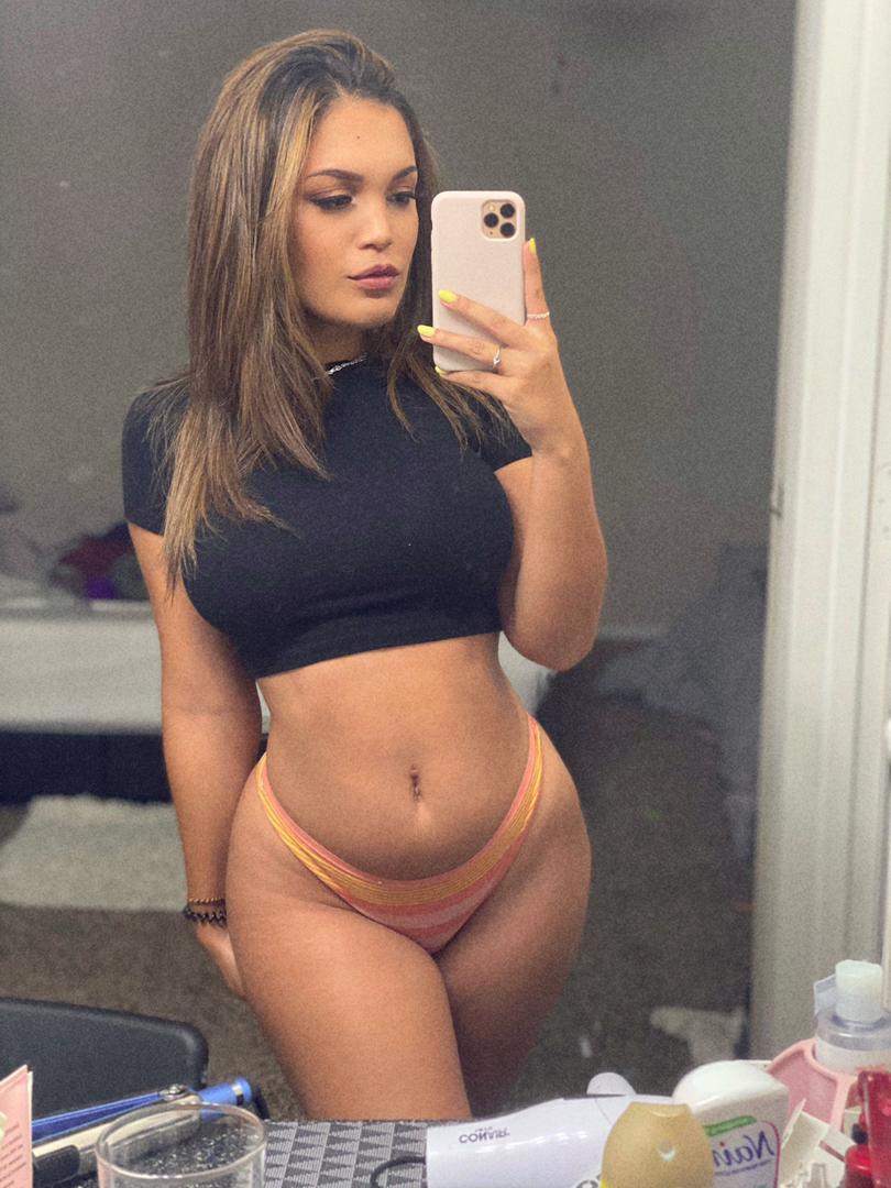 I offer sex, nudes and crazy FaceTime I offer sex, nudes and crazy FaceTime