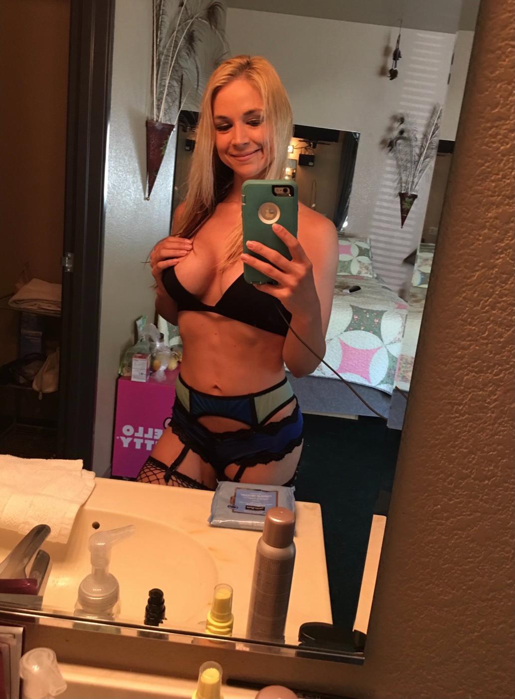 I'm available 24/7 for your incall and outcall services let's hookup I'm available 24/7 for your incall and outcall services let's hookup