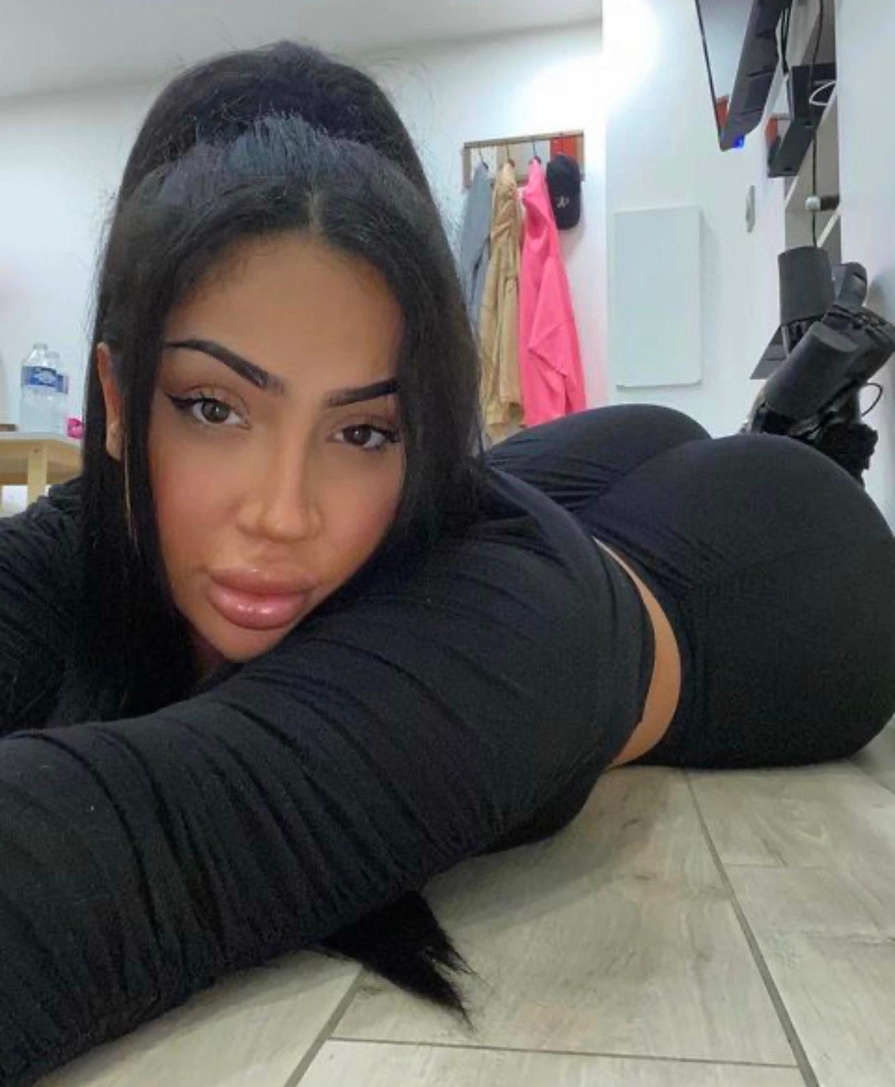 Hi I’m Tessy I squirt so good I’m down for some hot fun⚛️tonight Hi I’m Tessy I squirt so good I’m down for some hot fun⚛️tonight