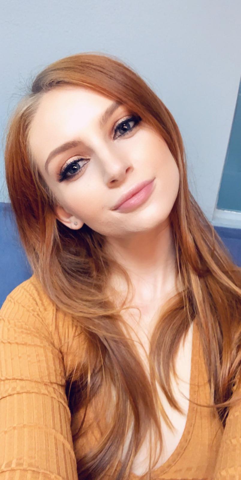 Sexy redhead Sexy redhead