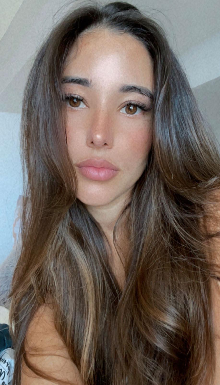 Hey handsome do you need my service I am down for hookup.. (272) 483-4615 Hey handsome do you need my service I am down for hookup.. (272) 483-4615