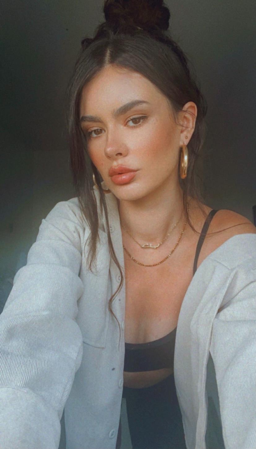 HMU if you’re down to fuck ... Ask for my rates HMU if you’re down to fuck ... Ask for my rates