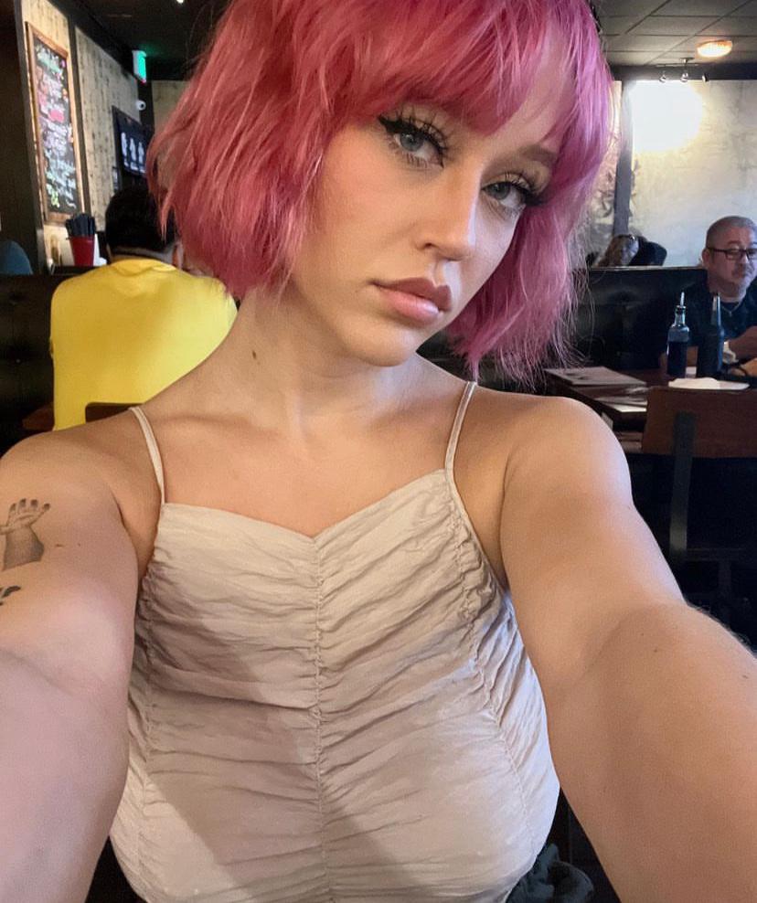 I’m available for hookup I’m independent And a professional hooker I’m available for hookup I’m independent And a professional hooker