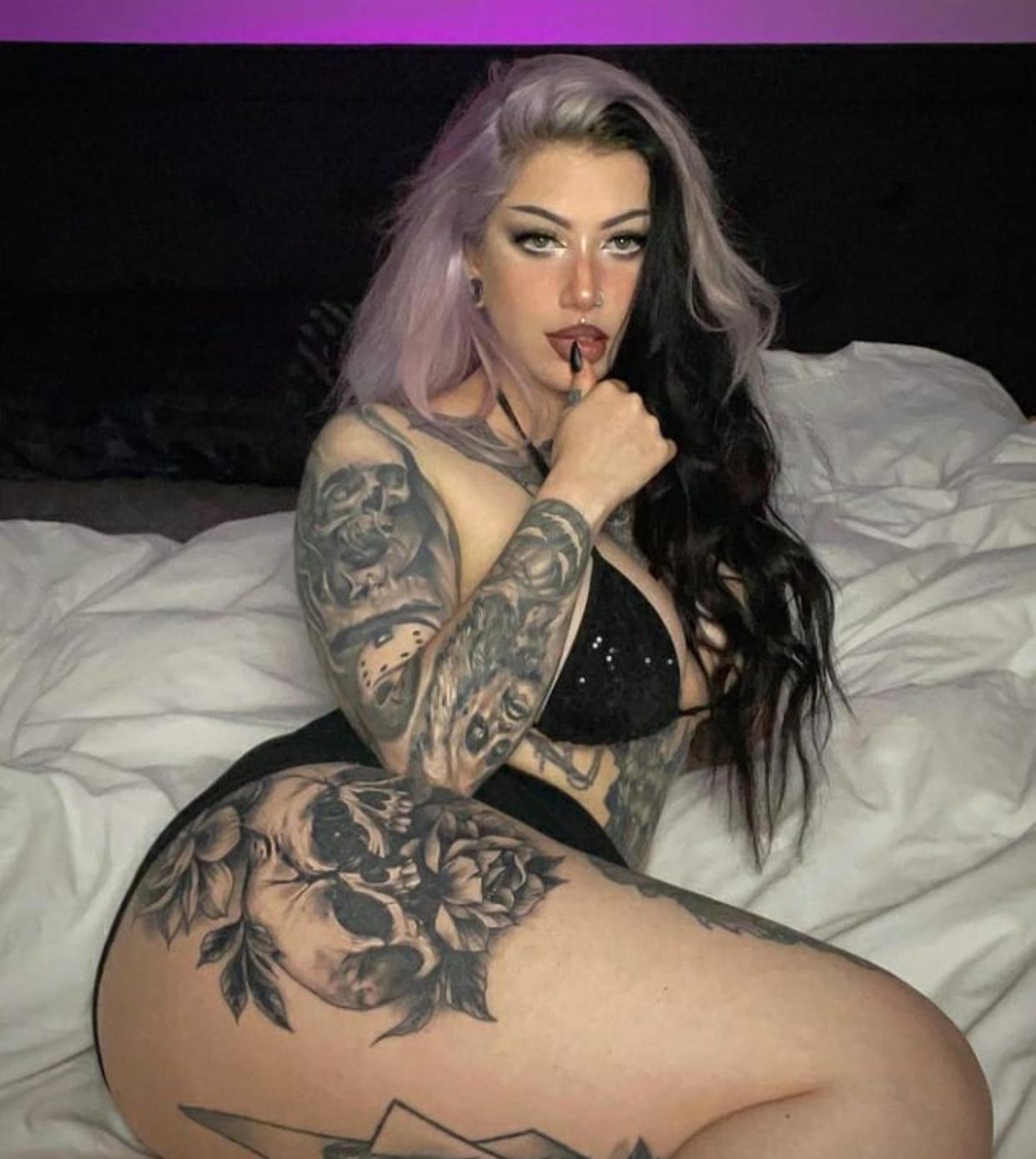 Escort available for hookup Escort available for hookup