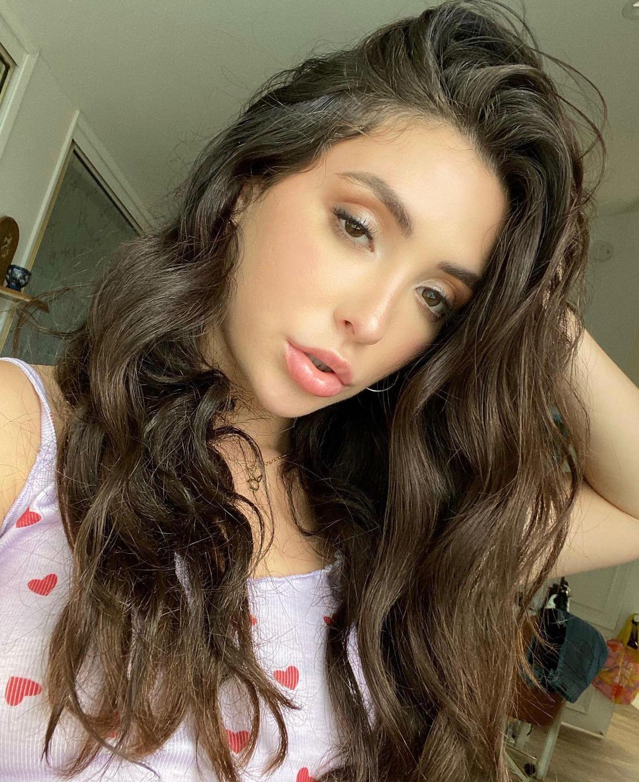 I offer all service you have both Incall and outcall I offer all service you have both Incall and outcall