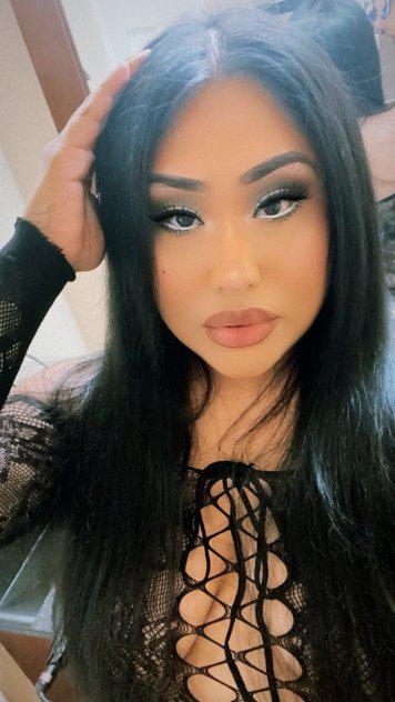 PARTY GIRL NICKII PARTY GIRL NICKII