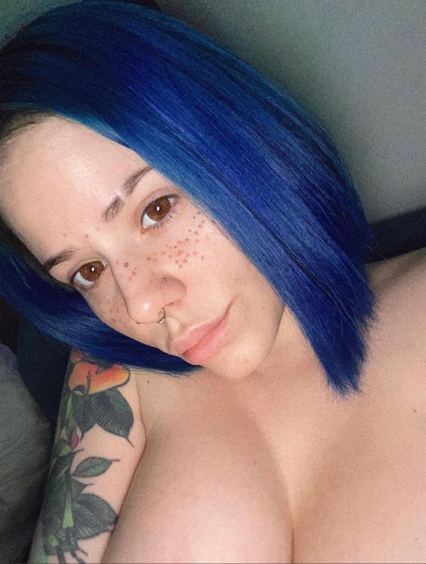 HMU FOR HOOKUP 🍑❤️🍑