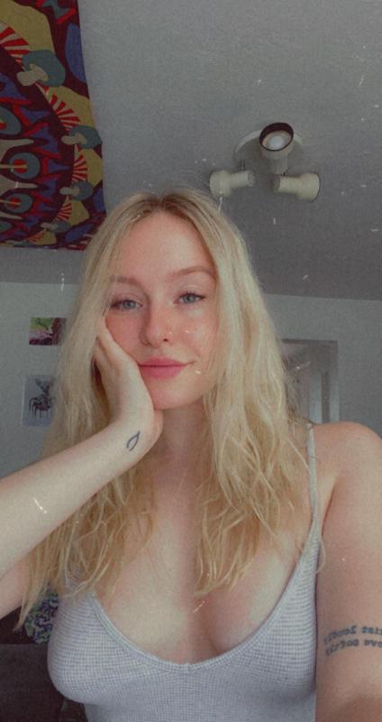 Always available for sex both incall and out call service