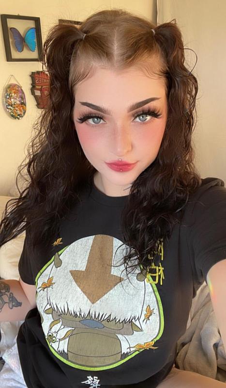 Hook up and I do drugs 💯😘