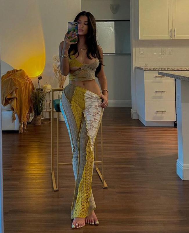 Hi I’m Morine hmu let’s have some good time ‪+1 (323) 607‑5316‬ Snapchat:morine