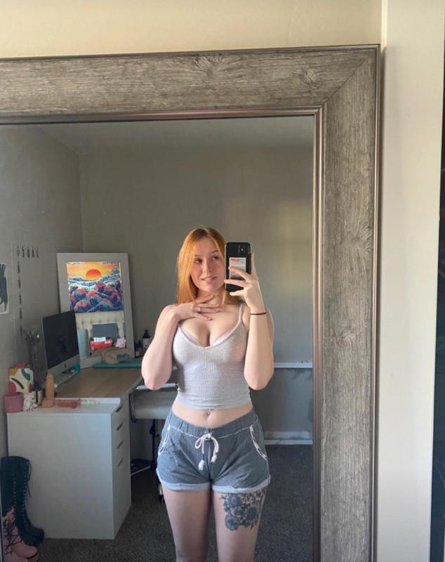 HMU for fun & naughty stuffs HMU (262) 612-5432📱 or snap: C_flip21