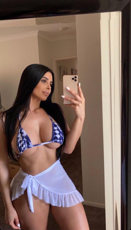 I’m available for hookups 🍆🍑💦