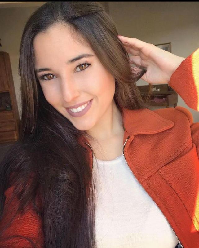 I’m available both incall and outcall