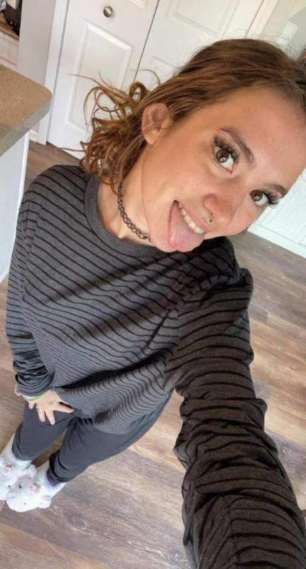 MY WET 💦💦 **** IS READY TO TAKE IN SOME GOOD HARD COCK THAT WANT SOME JUICES