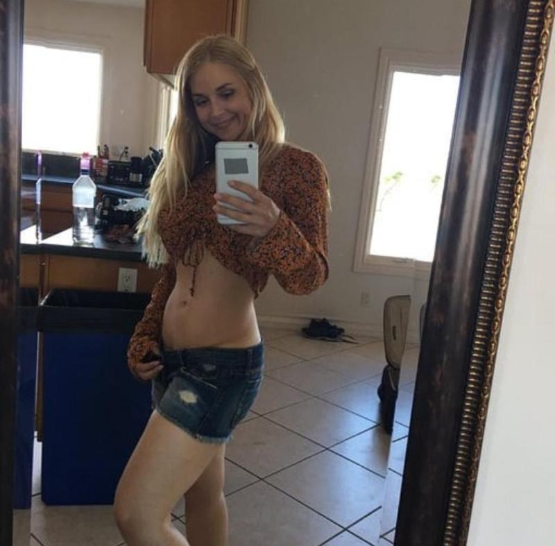 I’m available both in call and outcall