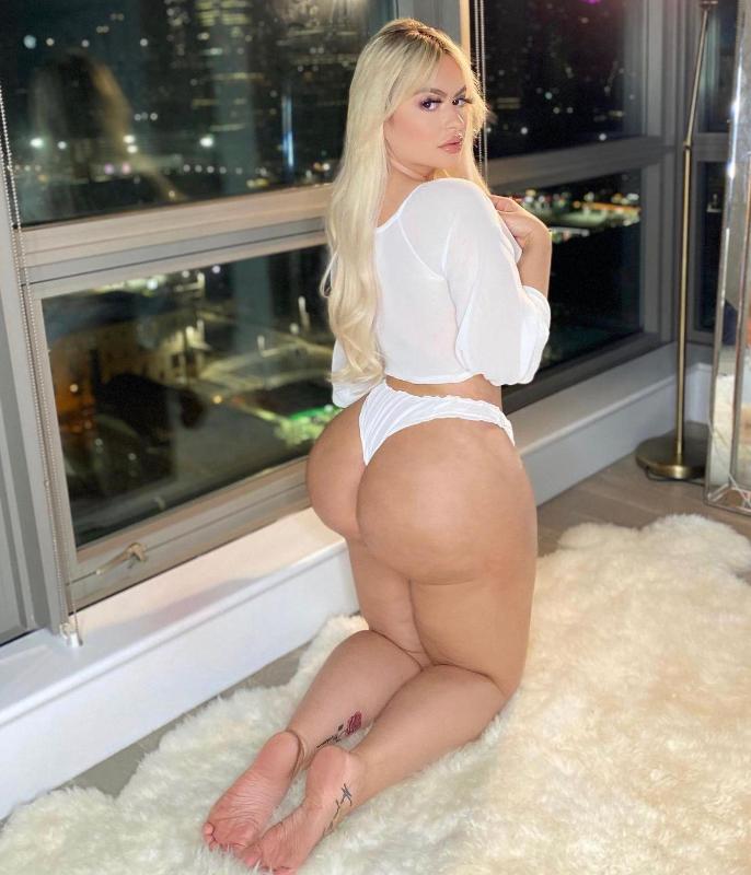 24/7 HOOKUP🍆👅 Snapchat 👻 laura_smith212