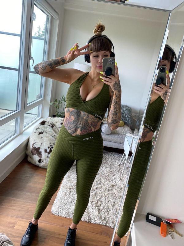 Escort ready for hook up