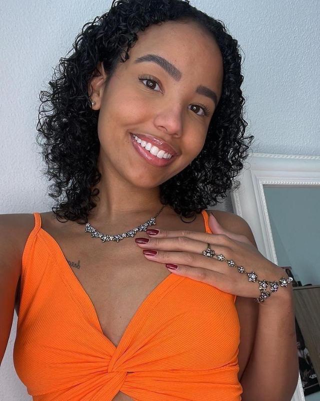 HORNY? COME AND FUCK ME 🍑RIGHT 🍑NOW - (413) 424-6386 Snapchat: Vanessarae890