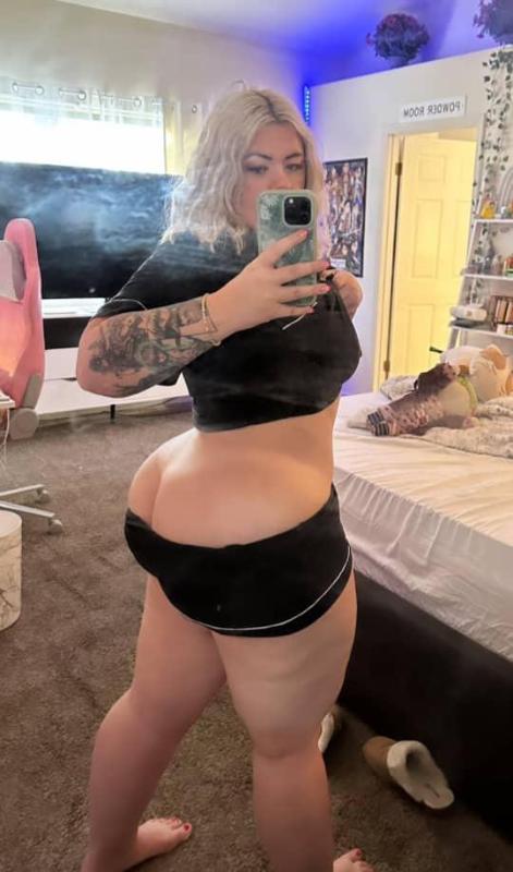 Hook me up I follow good vibes....420 and non-420 friendly Hot 🥵 cake 😍😌