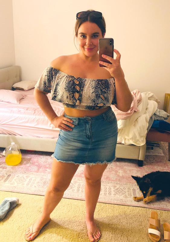 I AM AVAILABLE FOR HOOKUPS🍆🍑!!!! HMU!!😍!