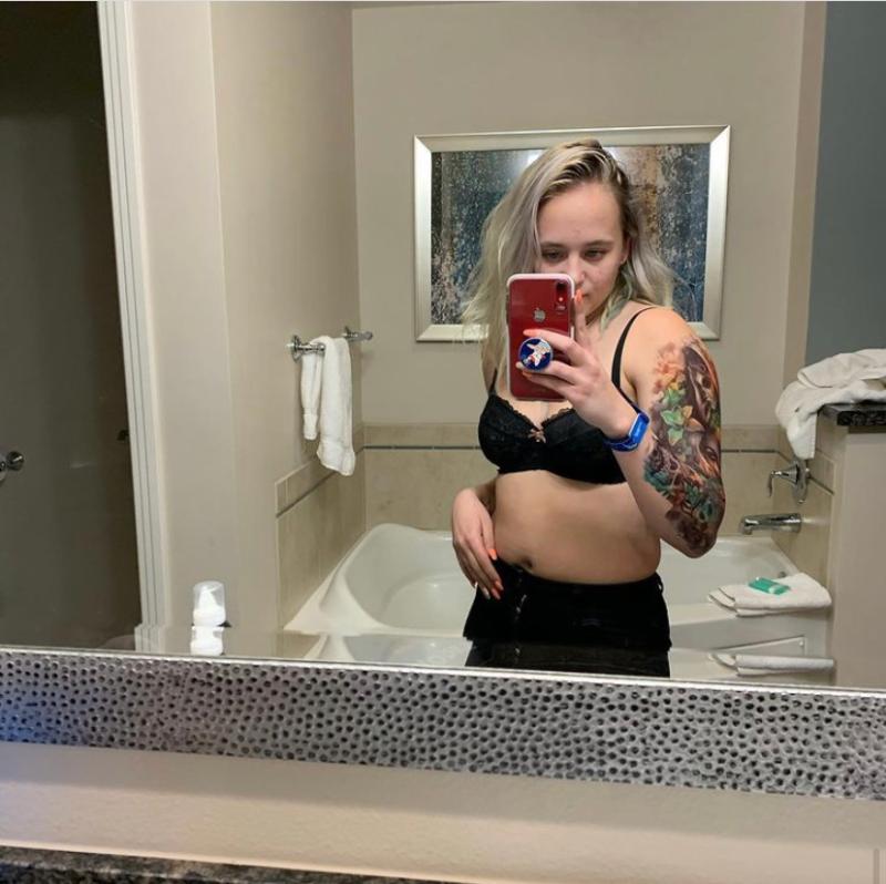 5759401620 HMU 🤙 am available to hook up  I offer sex , chat , sex,cam , and other styles such a