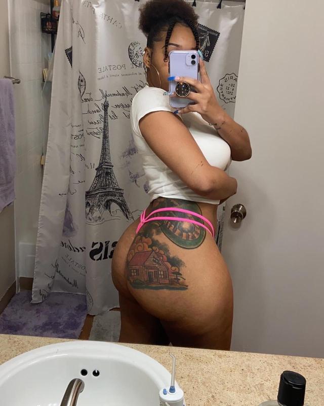 im available for  sex satisfaction Hmu snapchat: linda7smith7 on  phone: