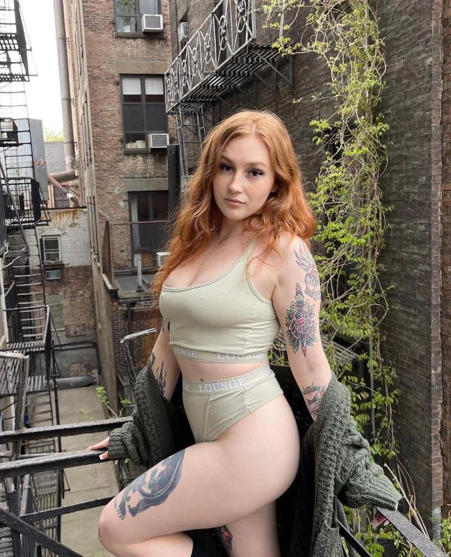 Escort girl available for sex snap chat 👅🍑: Potwell12