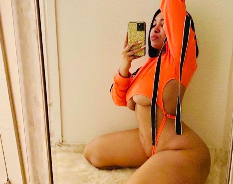 Curvy girl LATINA JESS