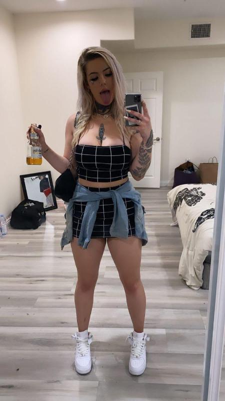 Hotties Escort Girl HMU💯 I’m Available 🍑👅🍆