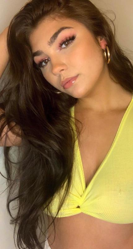 Sexy pretty wet Bombshell in town to hookup꧁Super Freak꧂Every ending is happy