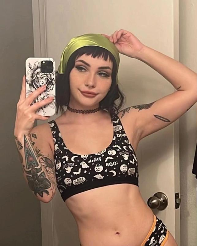 I'm available for some real gun full service no restrictions and limitations