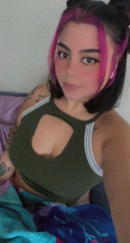 Hot sexy Latina to satisfy you daddy