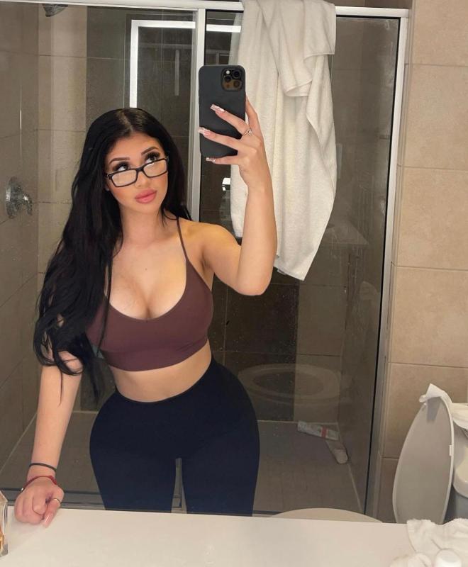 HOOKUP 😛 Incall and Outcall Services 🍆🍑💦Text me (910) 684-3437