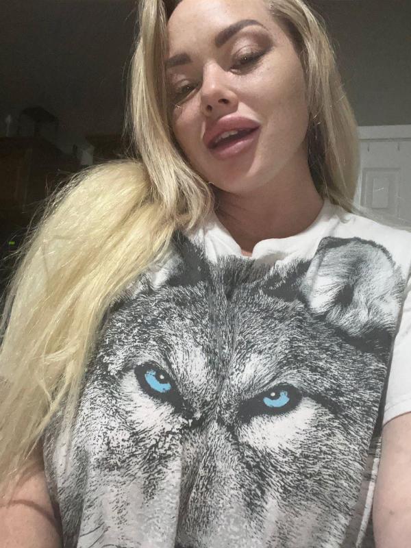 I’M AVAILABLE FOR HOOKUP 🍆💦👅