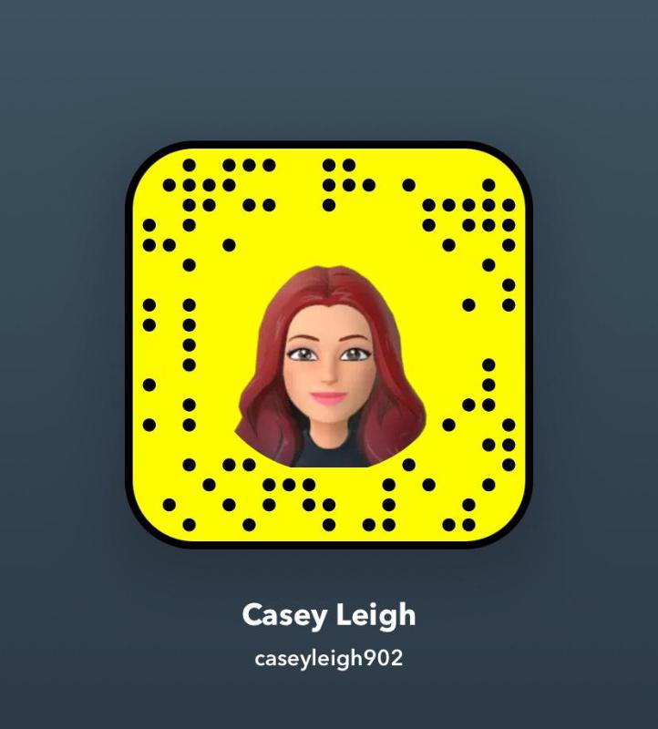 I offer sex , nudes and naughty facetime ...