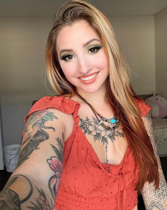 Escort available for quick meet up 515 723 5947