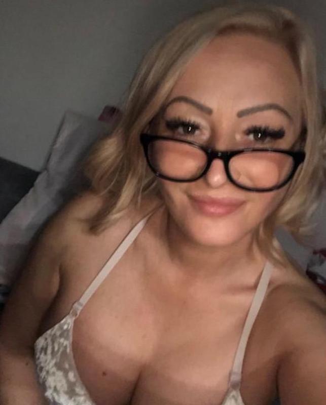 💋👅💋 MARRIED, HORNY AND ALONE AT HOME TODAY IN GUELPH 💋👅💋