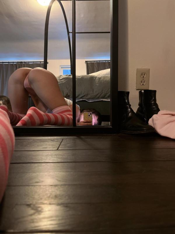 I am clean and available for hookup 🍆🍑💦. Add me up on snap👻 bella_j22850